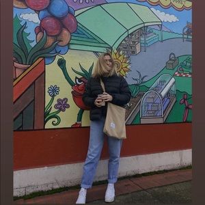 Meet your Posher, Riley